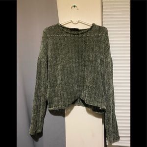HOLLISTER LIGHTWEIGHT KNIT SWEATER